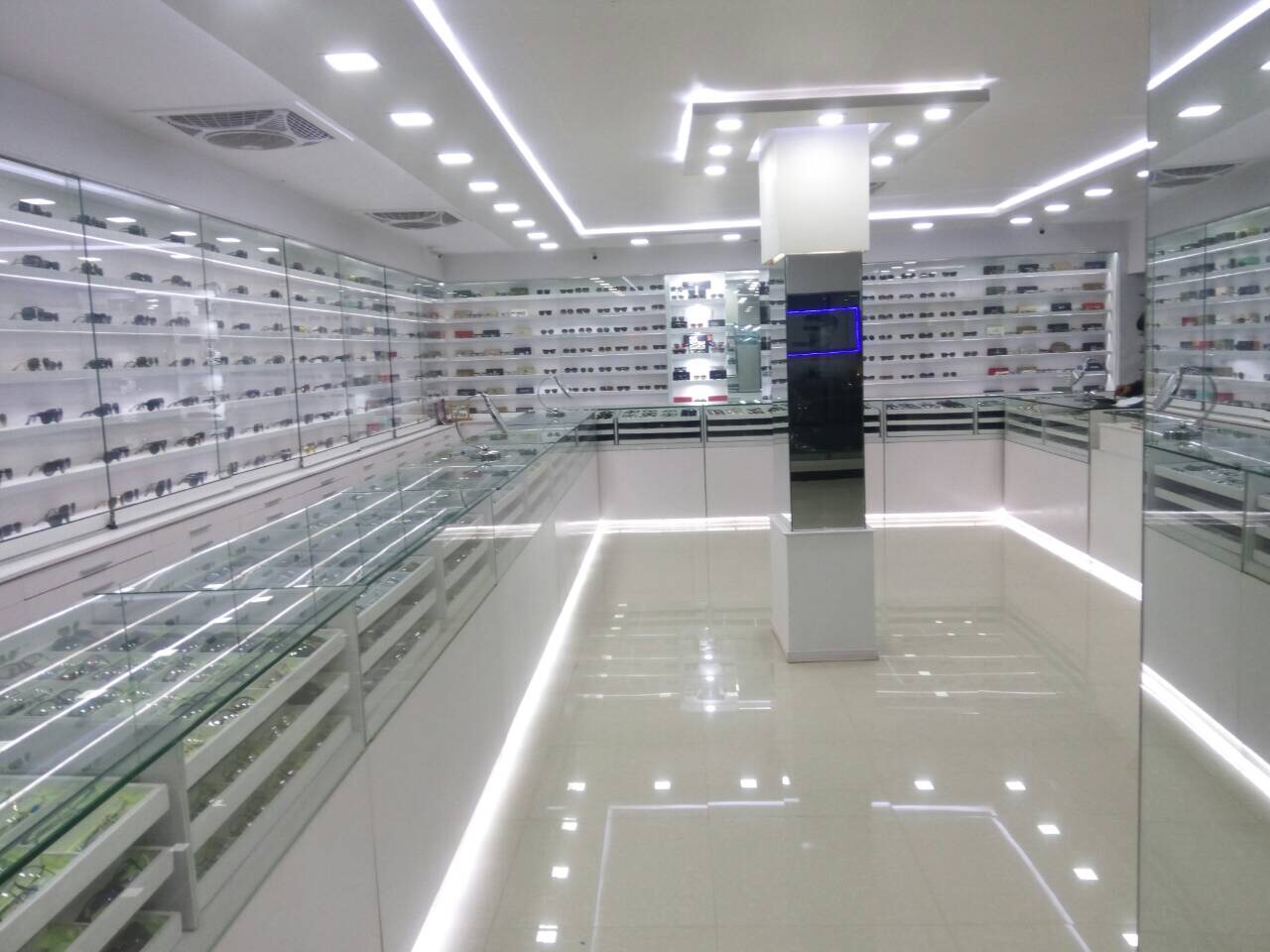 Cambridge Opticians Peshawar