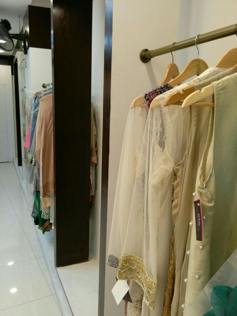Awan dress designer cut & style  Peshawar